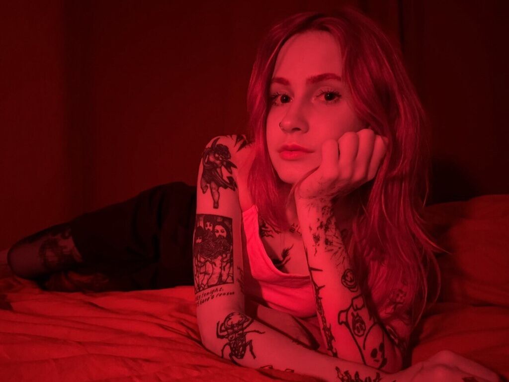 MilaAllen Nackt
