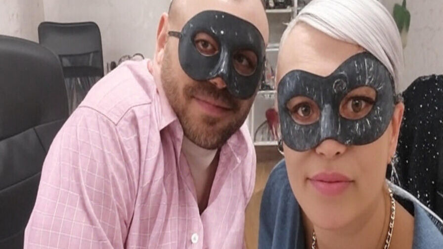 Live Porn Camera of JessicaandRon