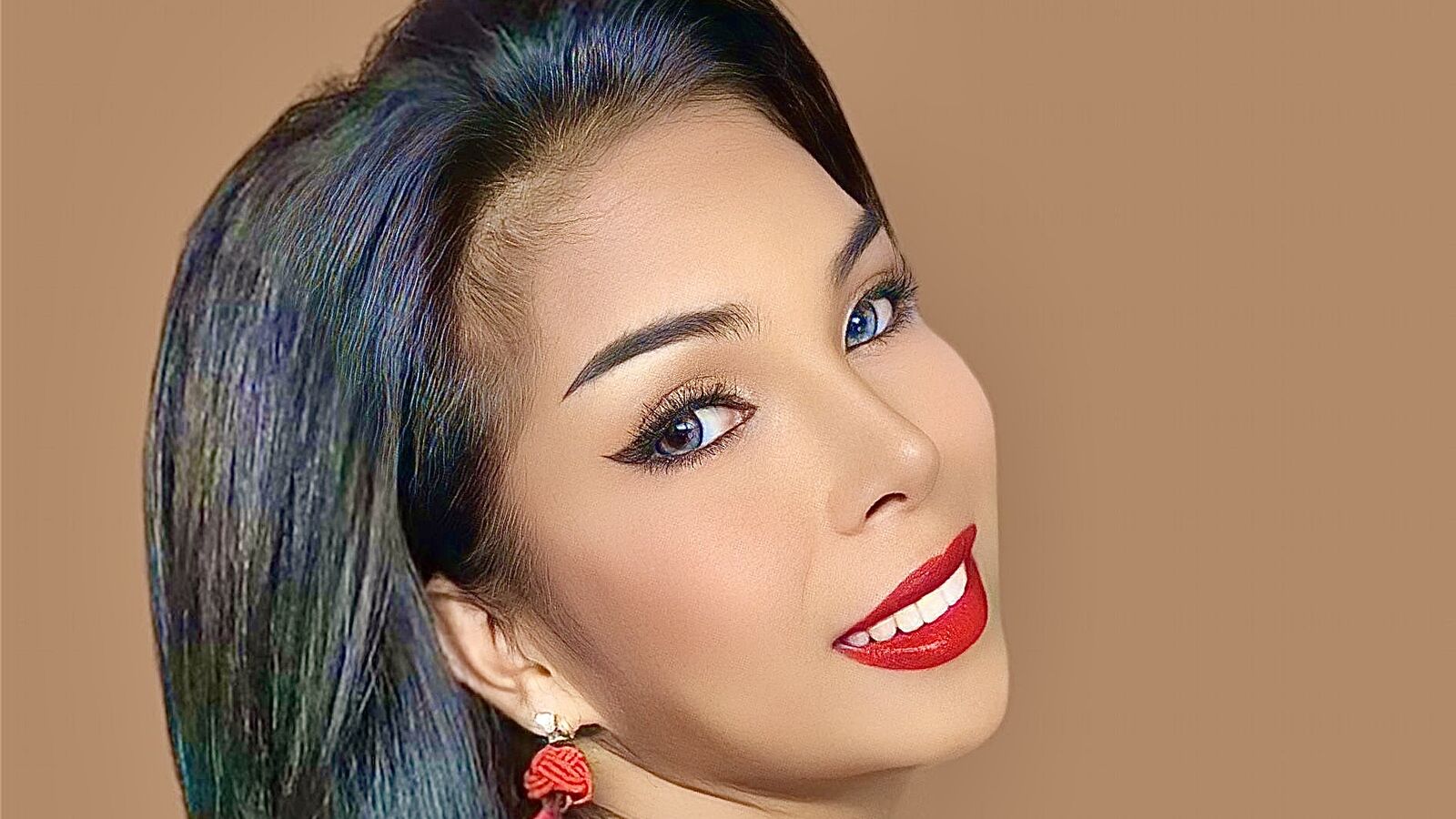 FarrahCeev glamour portrait