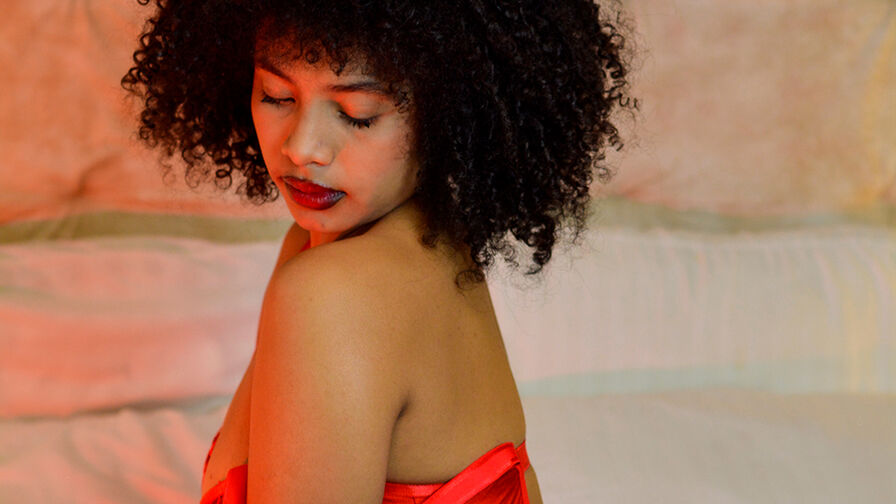 Watch LilitzRodriguez live on Sex Girls Blend