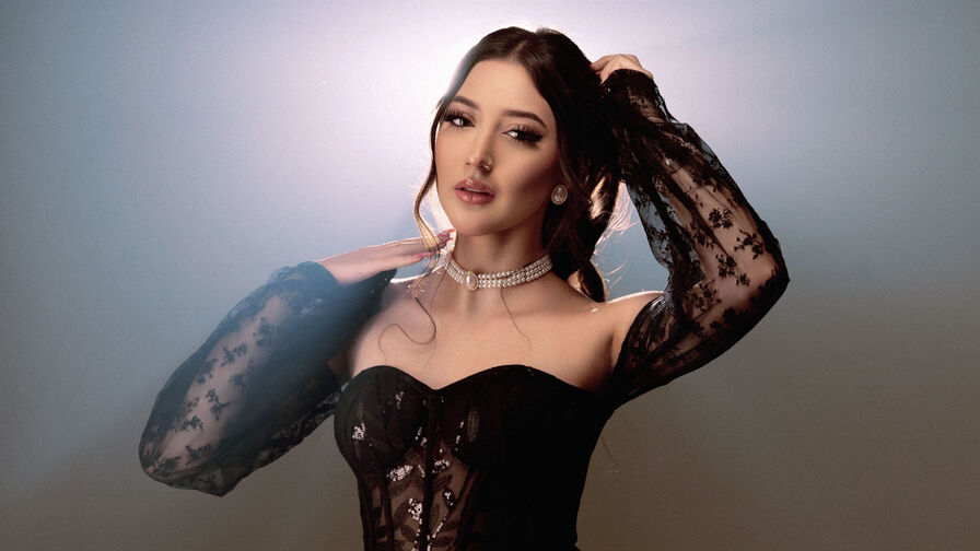 NinaRussi – Female | Verdance Blog