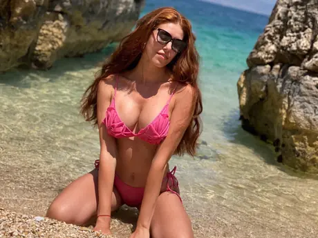 Chat with ArabellaMurphy