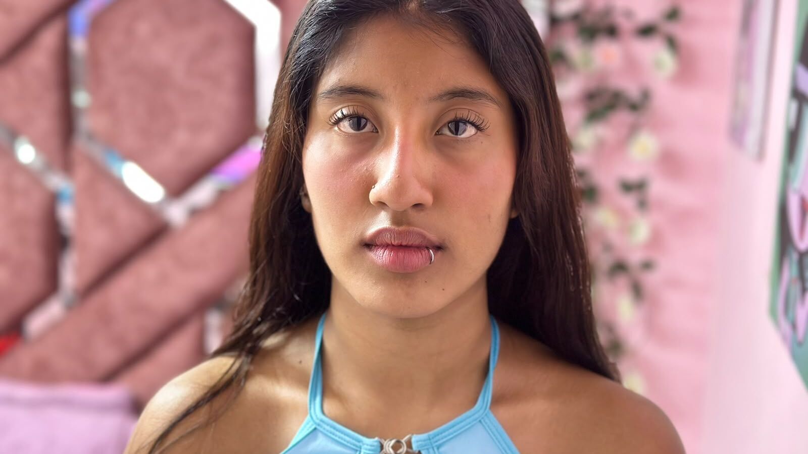 MelannyBrune glamour portrait