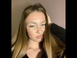 MaybelleBucklew Porn Show