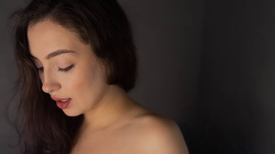 Watch ElaraEden on CoolMagazineOnline.com