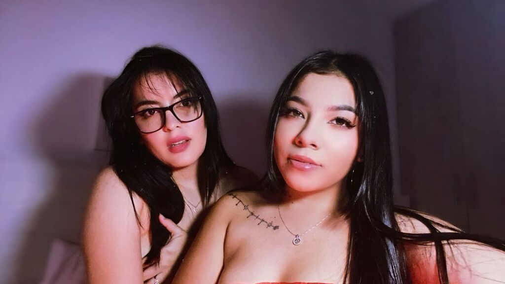 KymAndLana live cam model at LiveJasmin