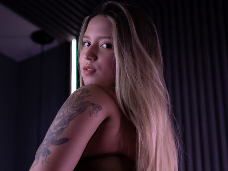 Chat with IvieRussell