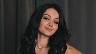 MiaOliveres