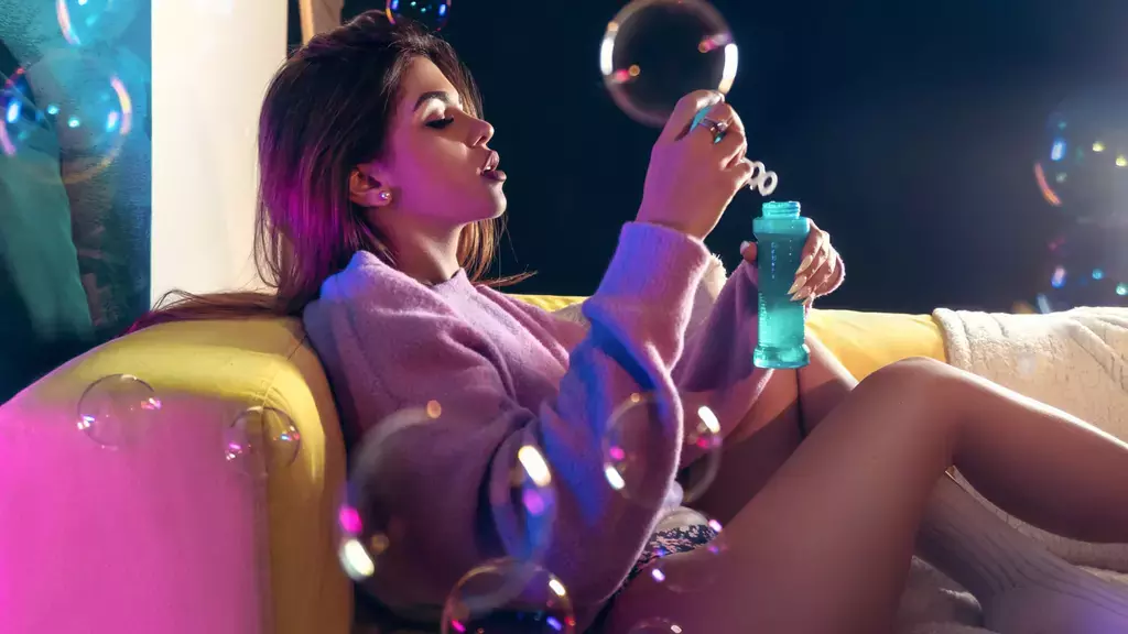 BettyIvy's chat room