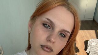 DorothyDora similar private cam profile