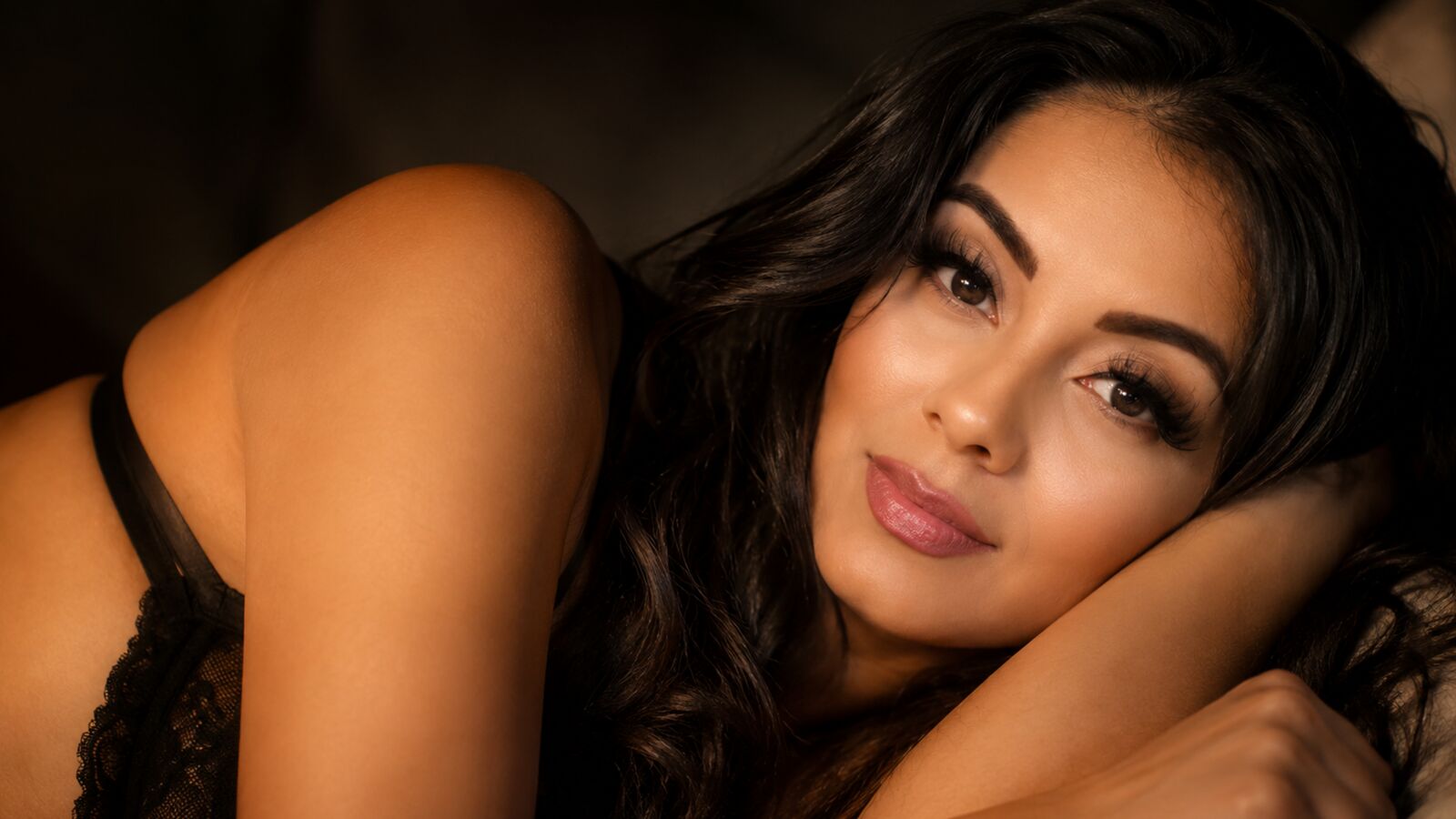 AlessaWaldorf glamour portrait