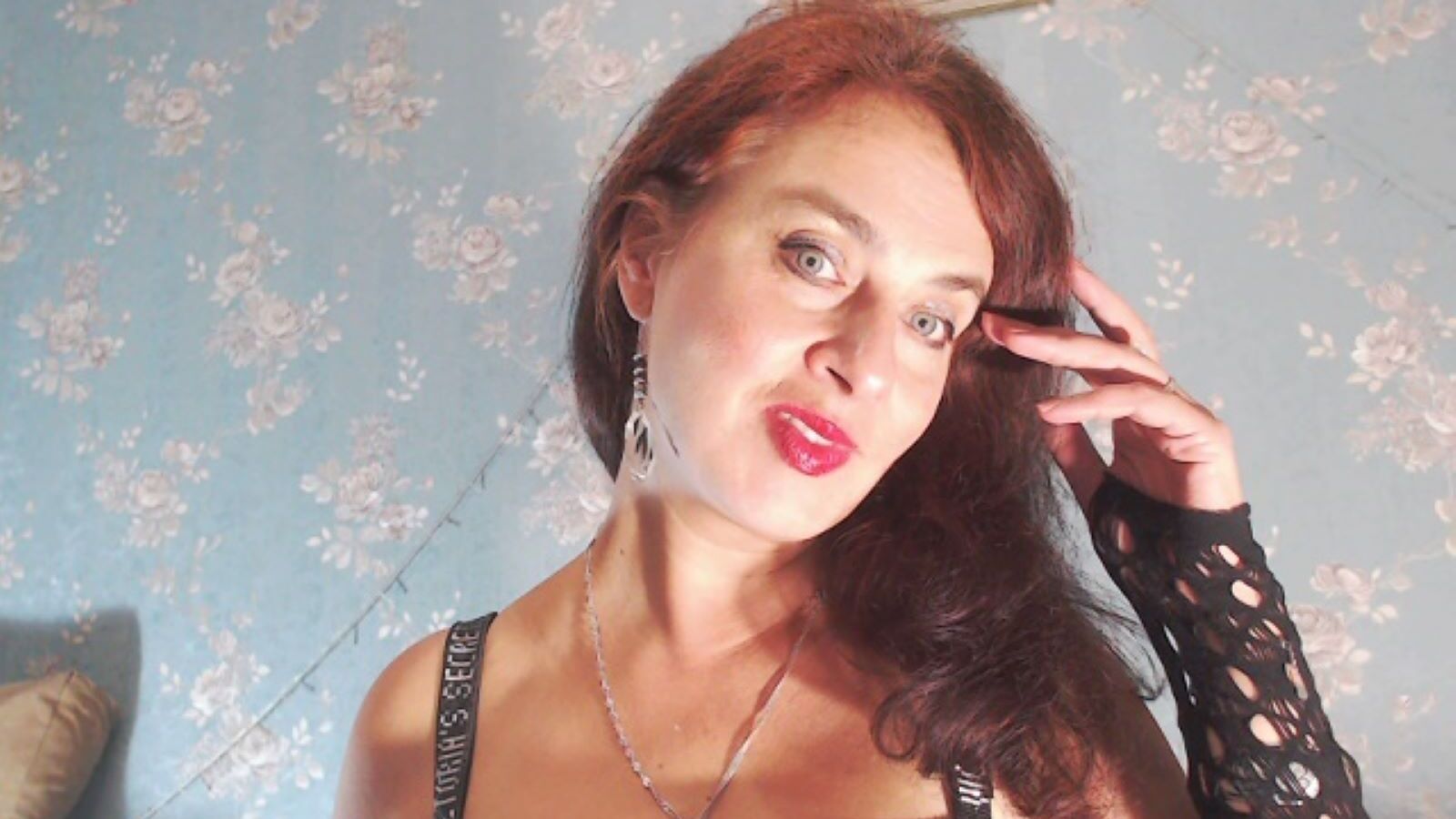LucianaLuxe glamour portrait