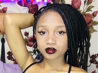 MacuttyMiria Cam show chat