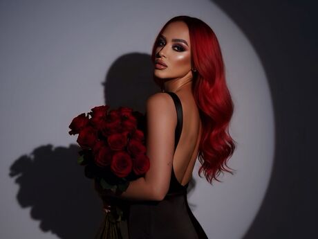 Chat with EmmelyneQuincy