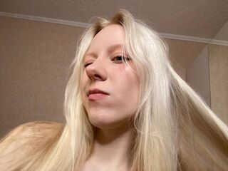 Cameltoe, Close up, Dancing, Dildo, Fingering, Live orgasm, Oil, Squirt, Striptease, Vibrator, Footsex, Snapshot, Twerk