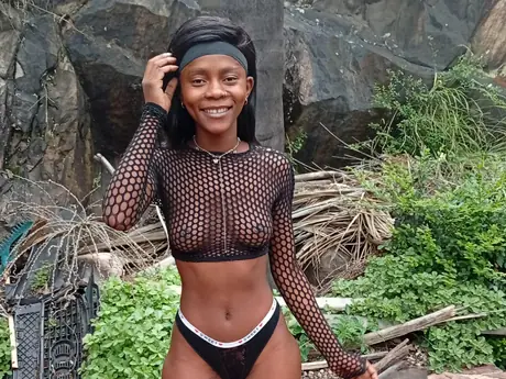 Chat with LillyAriana