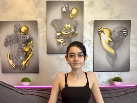 Chat with VasilisaKai