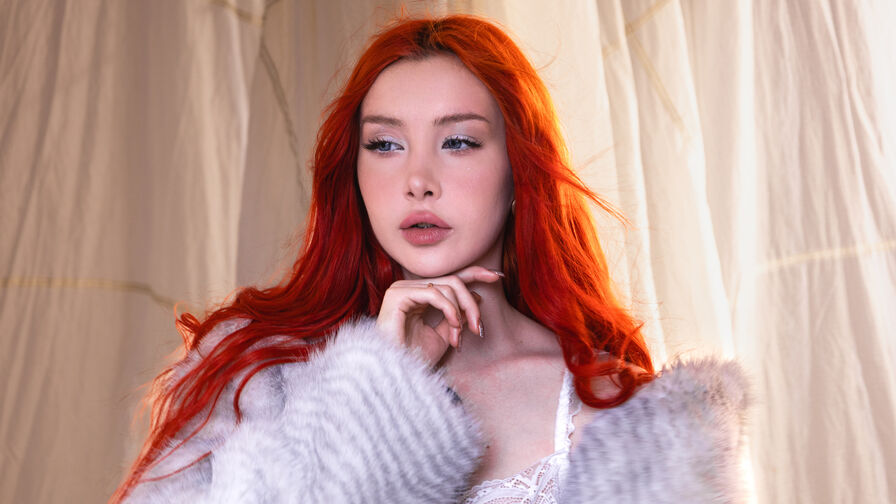 Watch NesollaMaison live on Sex Zoom