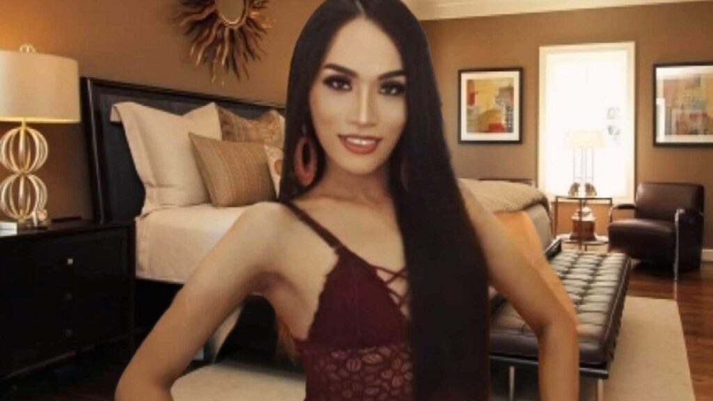 Sex chat gratuit in direct cu SoffiaGrande pe LiveJasmin