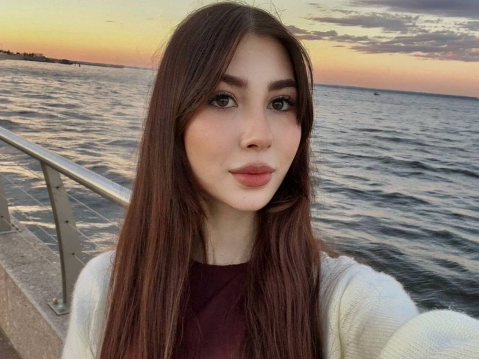Live cam for SadeLazcano