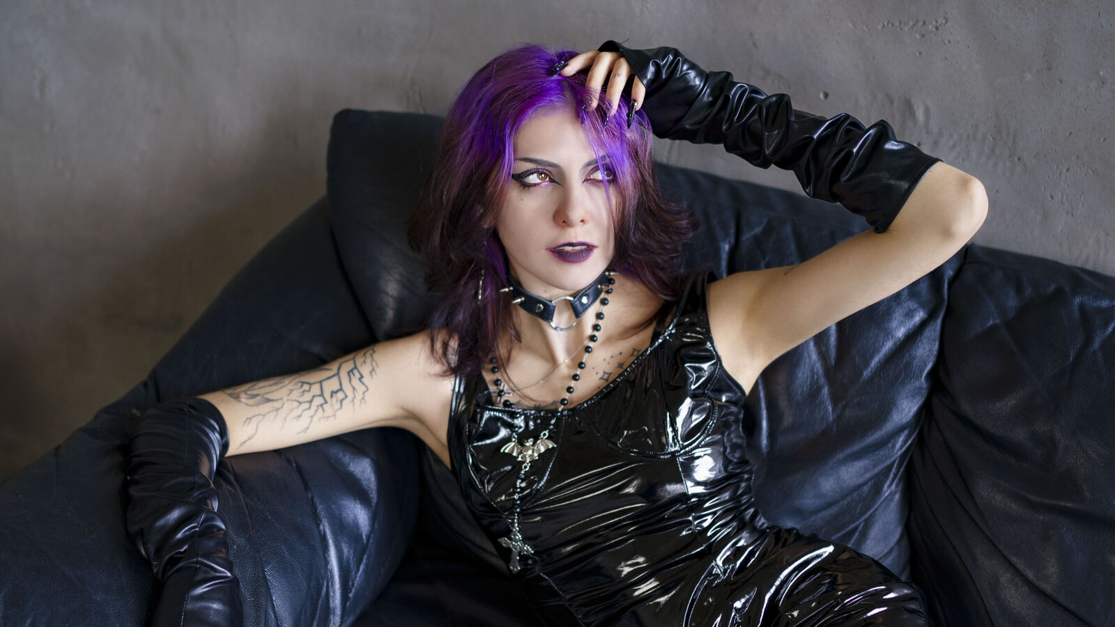 LorenLoiss erotic portrait