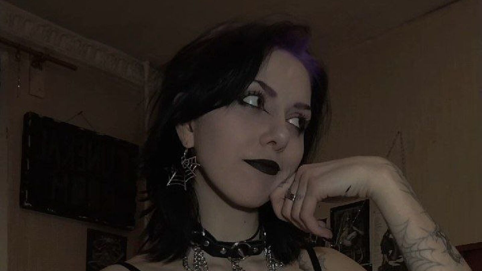 LorenLoiss erotic portrait