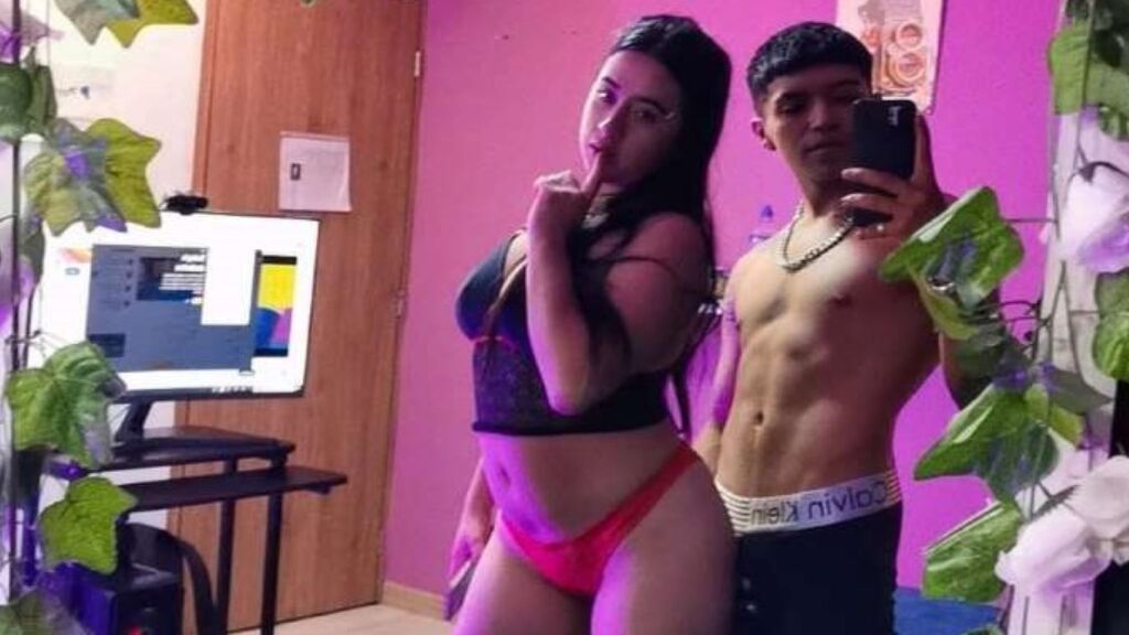 Sex chat gratuit in direct cu CelesteAndRoy pe LiveJasmin