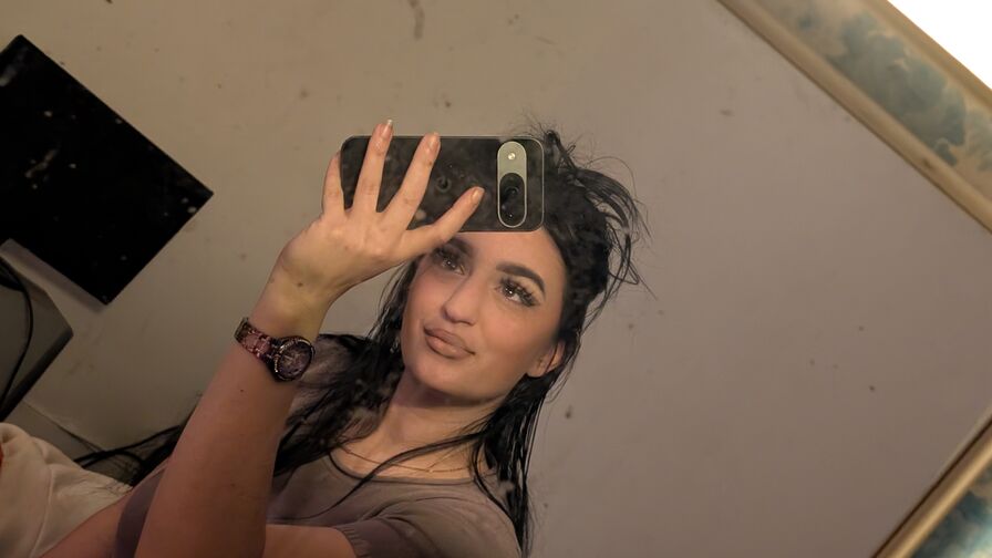 Isisa Amateur Masturbating
