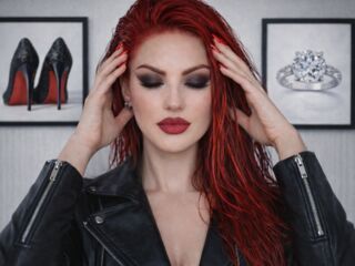 AmbraBlair is a webcam model from Romania age 32