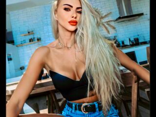 TanyaRobinson Latina live cam shows