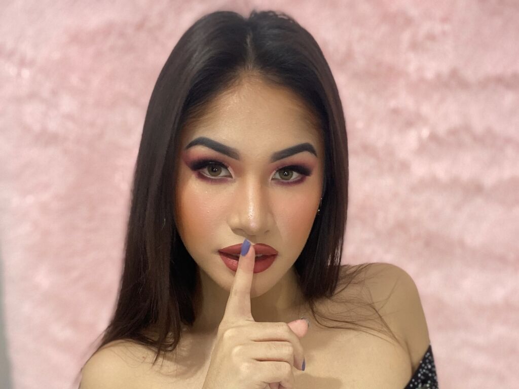 JuviaStrauss Profile Image