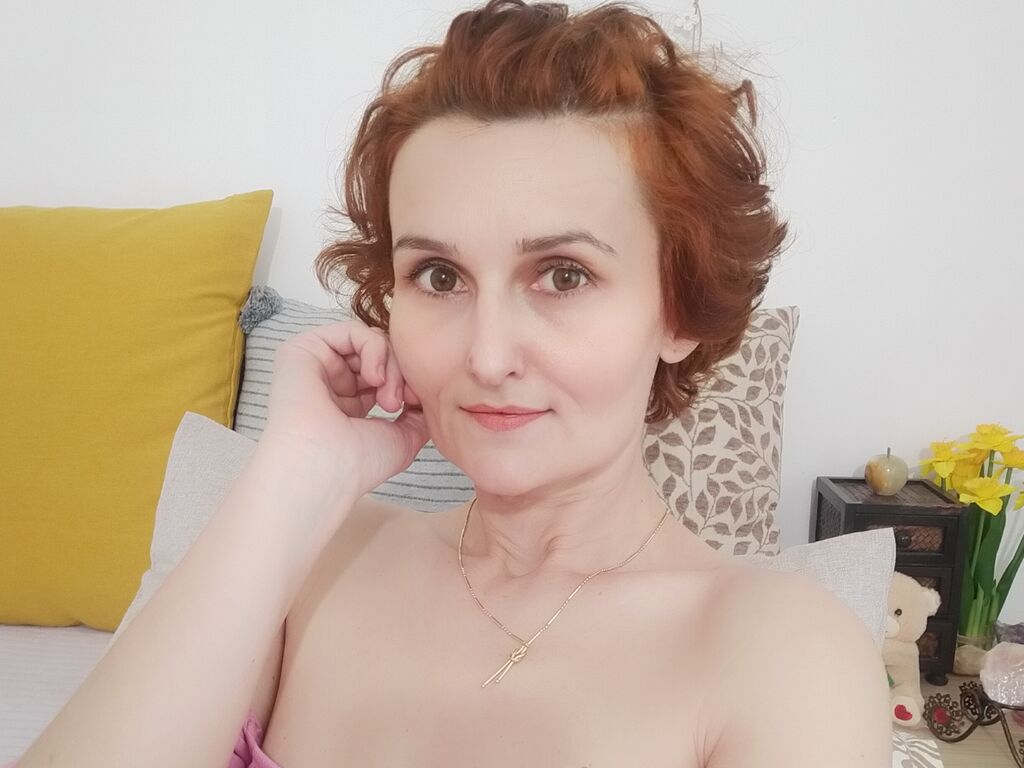 AnyaRoss webcam show