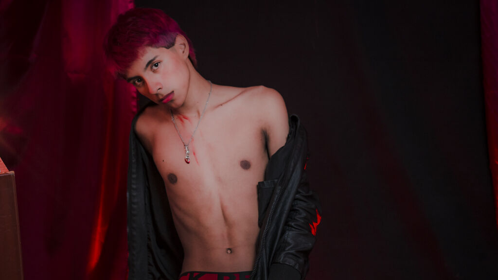 MathewSallas live cam model at LiveJasmin