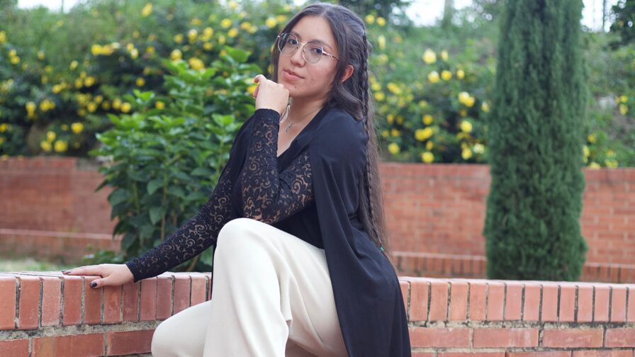 Discover NaliBrooks on YoniPorn.com
