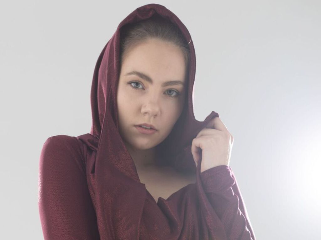 WinnifredFalha Nackt