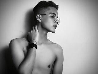 JackDemian is a webcam model, age 19