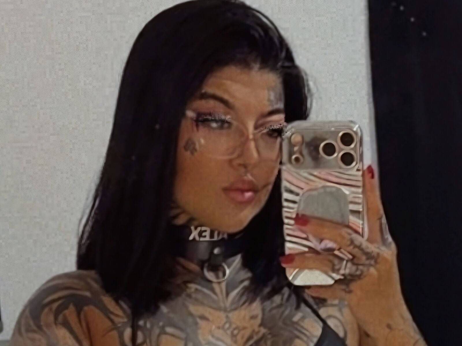 Live cam for BellaTixy