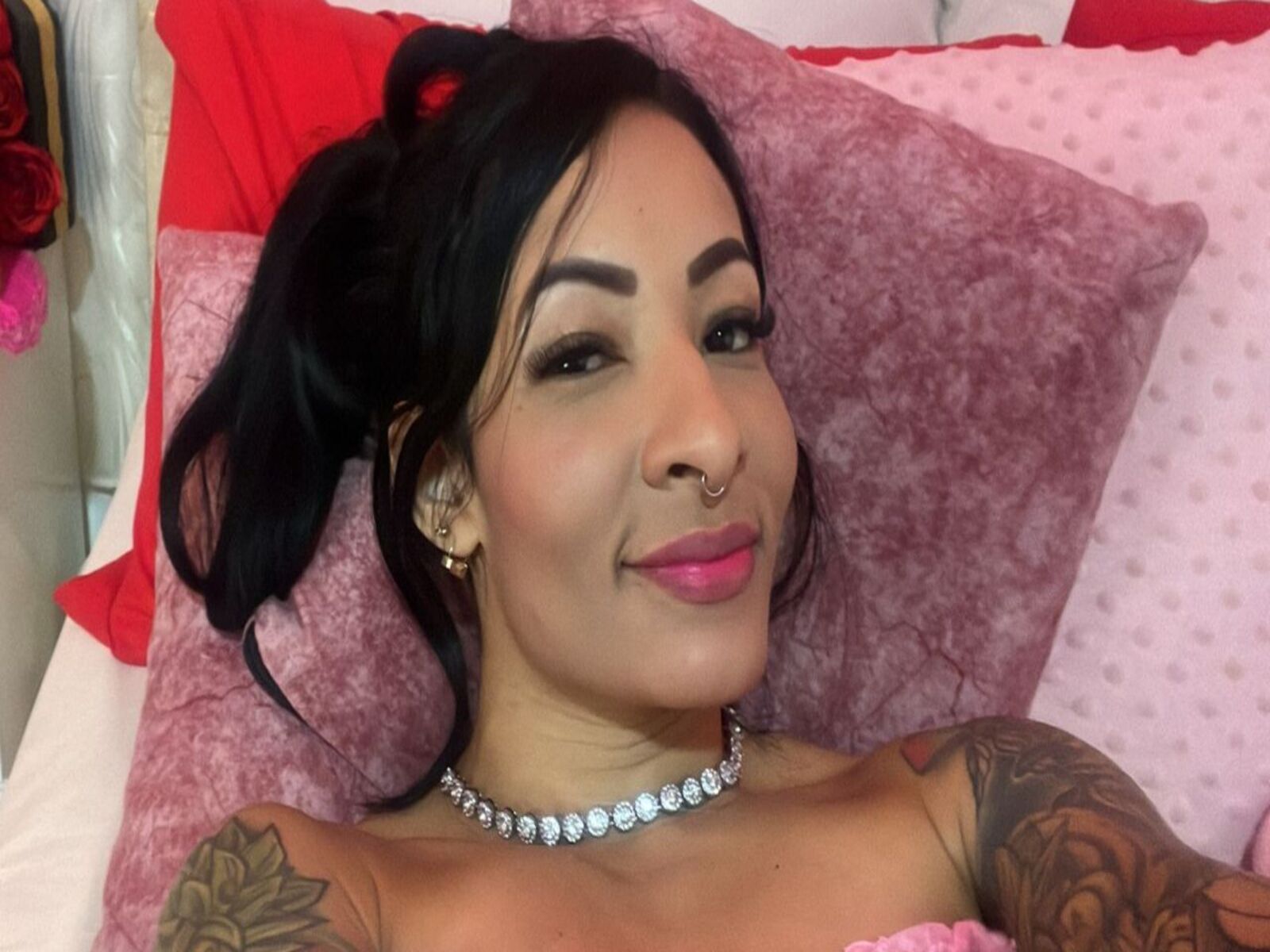 Live cam for LadyRussell