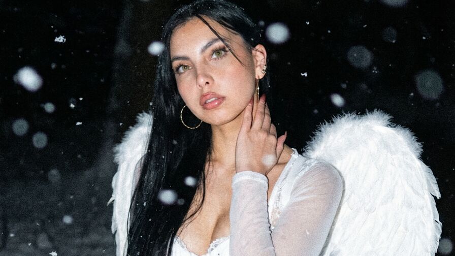 Free Naked EmilianaEscobar