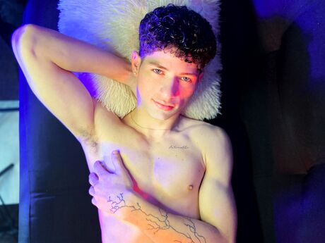 Chat with MattiaMorel