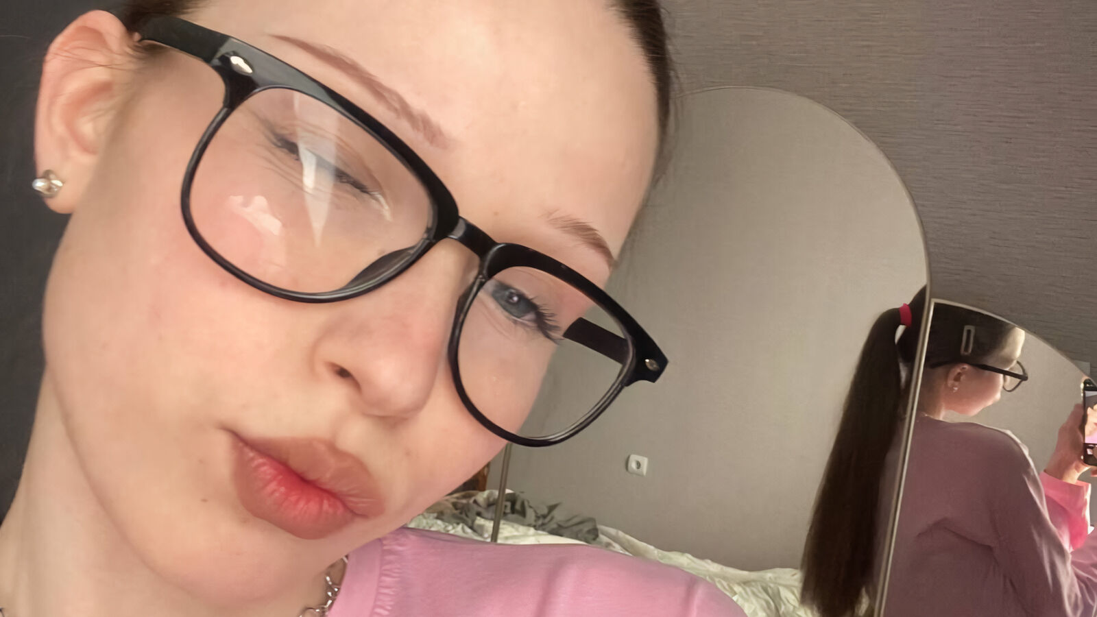 EnolaMetheny erotic portrait