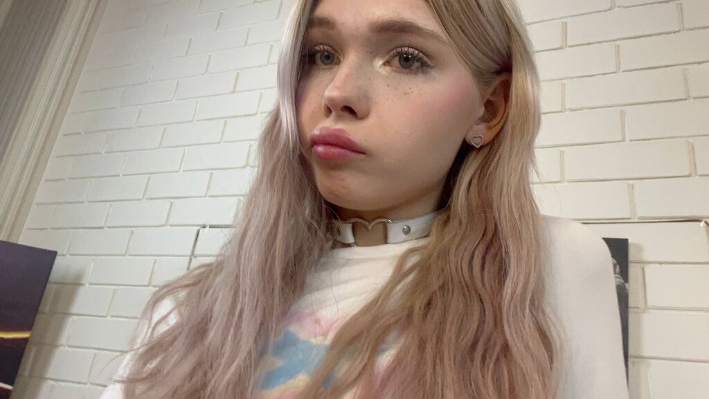 FinnaHall Live Cam on LiveJasmin