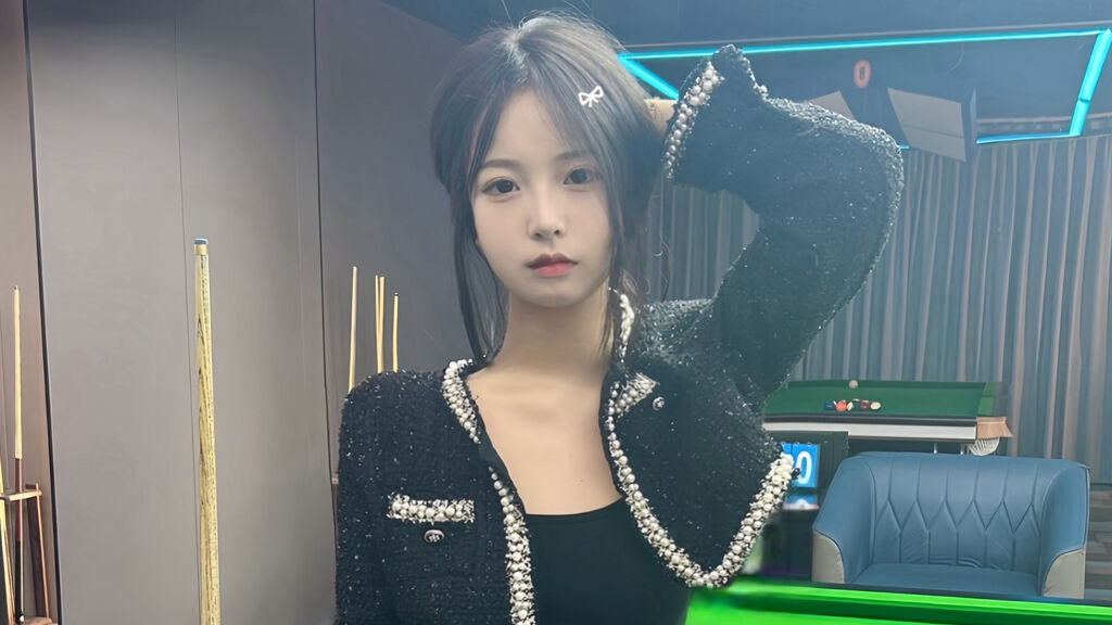 Statistics of InaDaphne cam girl at GirlsOfJasmin