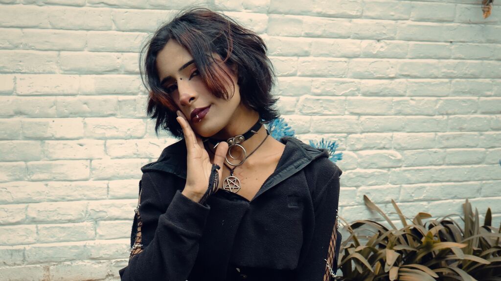 Sex chat gratuit in direct cu NaomiiSky pe LiveJasmin