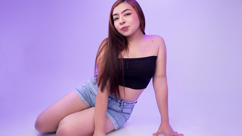 Live Chat with AmyLaurent on LiveJasmin