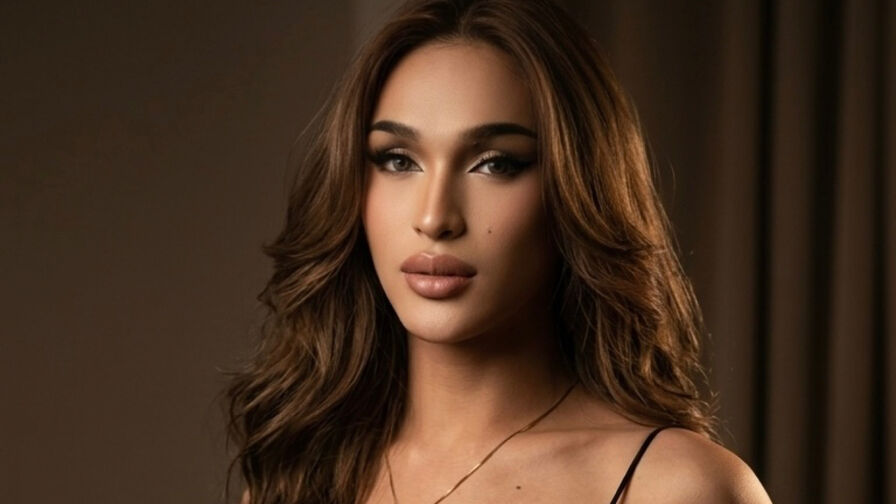 Watch AveryChavez live on Sex Zoom