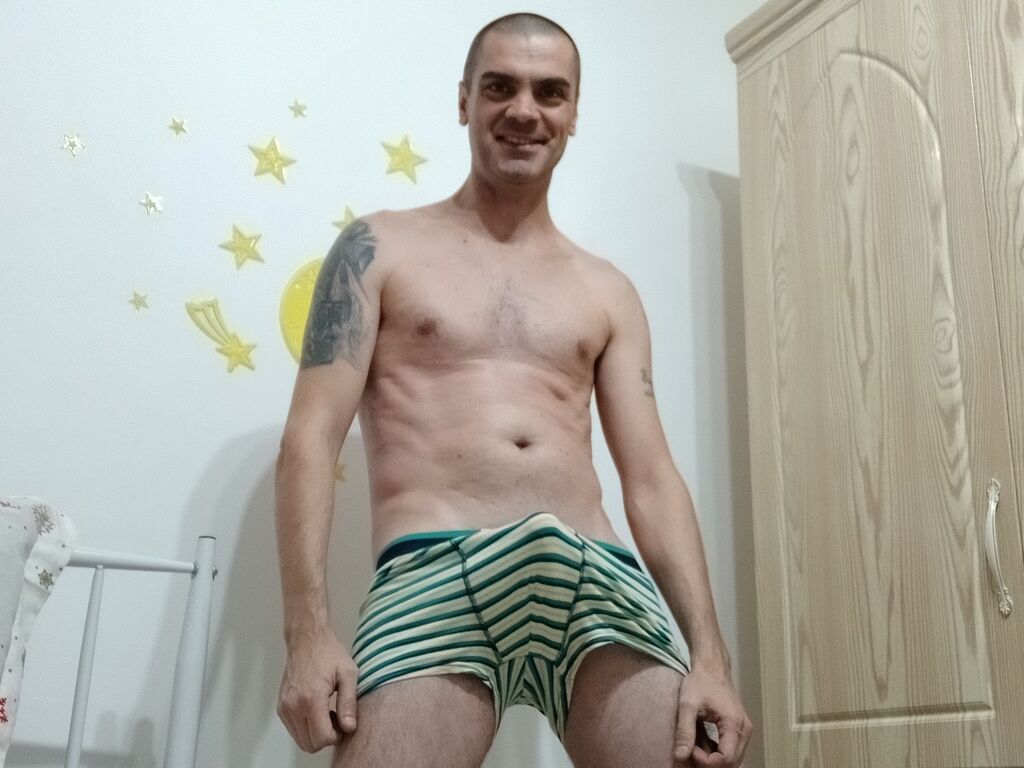 PeterAres webcam show