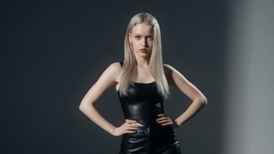 Free Naked MilaklaHarvey