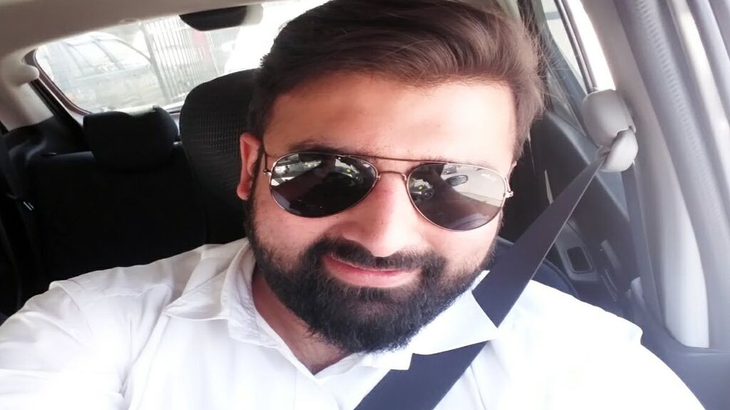 Live Chat with SheikhMalik on LiveJasmin
