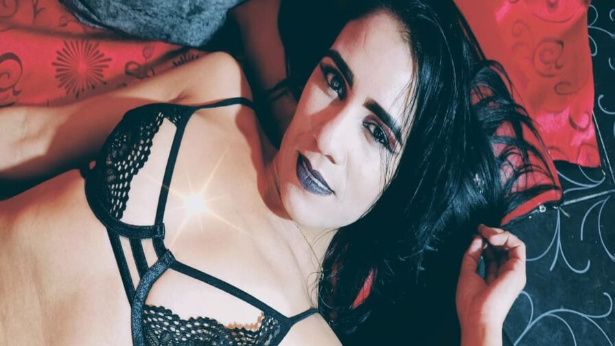 Watch IsabellaBracho live on Hotmaturetubes